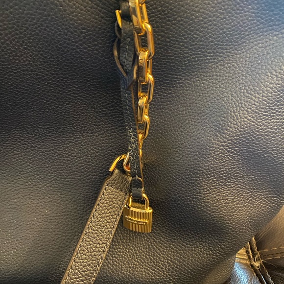 EUC Michael Kors Mercer tote. Like new - Picture 5 of 9